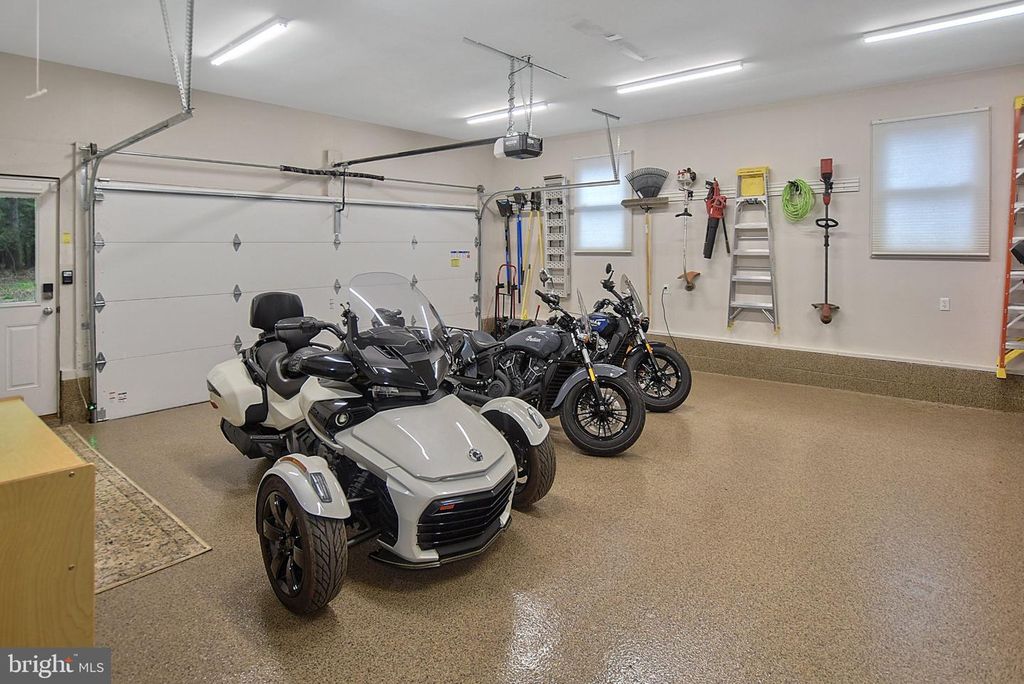 Image 14 of property listing at 27709 BRIGHT RD, Goldsboro, MD 21636