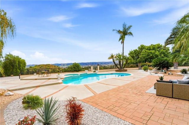 19704 Saddlecrest, Walnut, CA 91789