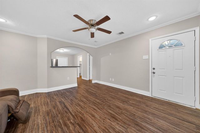 2510 Windsor Lane, Pasadena, TX 77506