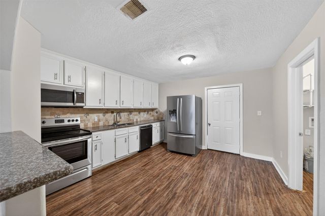 2510 Windsor Lane, Pasadena, TX 77506