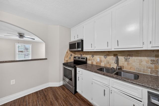 2510 Windsor Lane, Pasadena, TX 77506