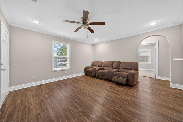 2510 Windsor Lane, Pasadena, TX 77506