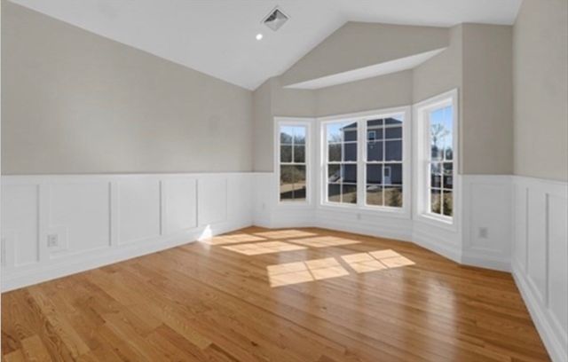 1 Springhill Rd, Dartmouth, MA 02747