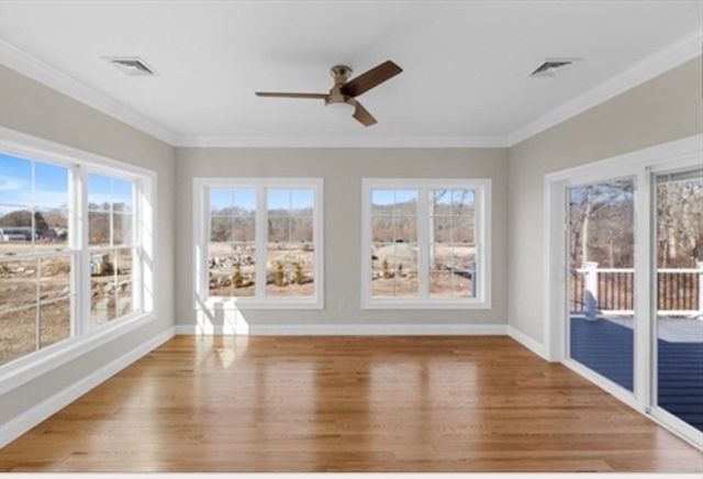 1 Springhill Rd, Dartmouth, MA 02747