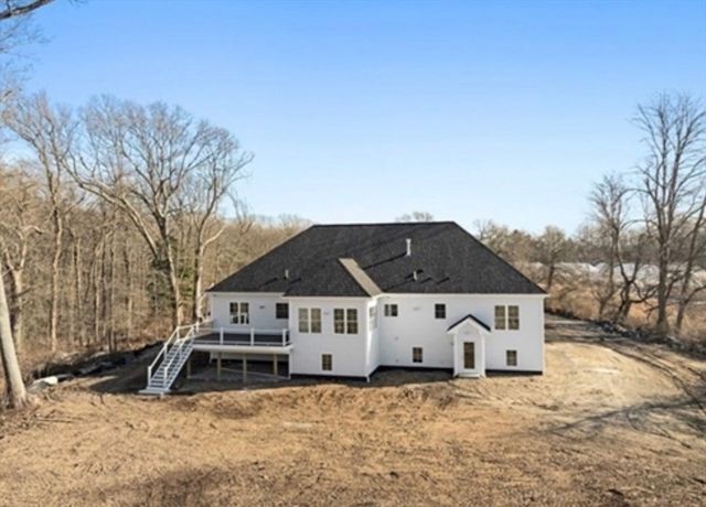 1 Springhill Rd, Dartmouth, MA 02747