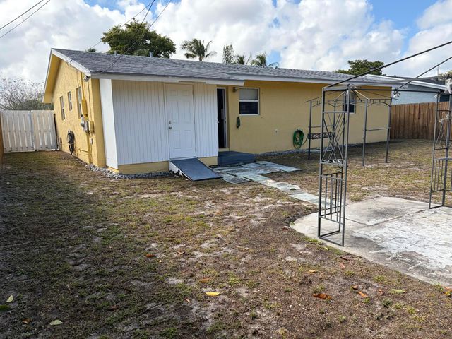 420 NW 7th Terrace, Pompano Beach, FL 33060