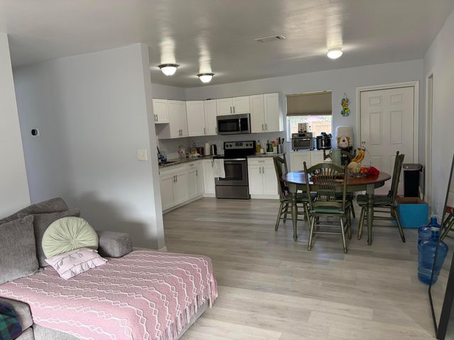 420 NW 7th Terrace, Pompano Beach, FL 33060