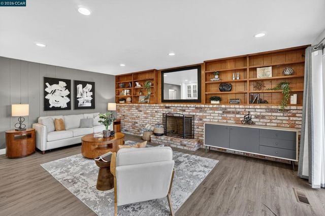 4310 4310 Foothill Way, Pittsburg, CA 94565