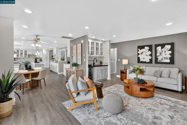 4310 4310 Foothill Way, Pittsburg, CA 94565