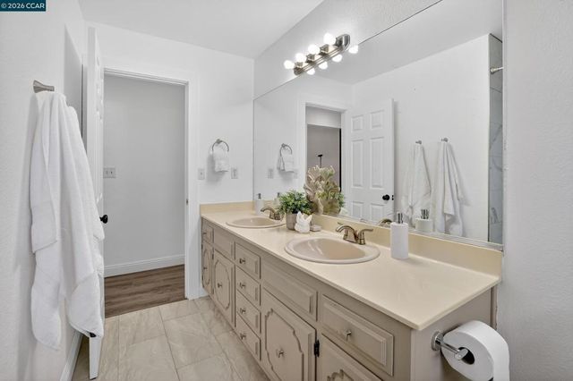 4310 4310 Foothill Way, Pittsburg, CA 94565