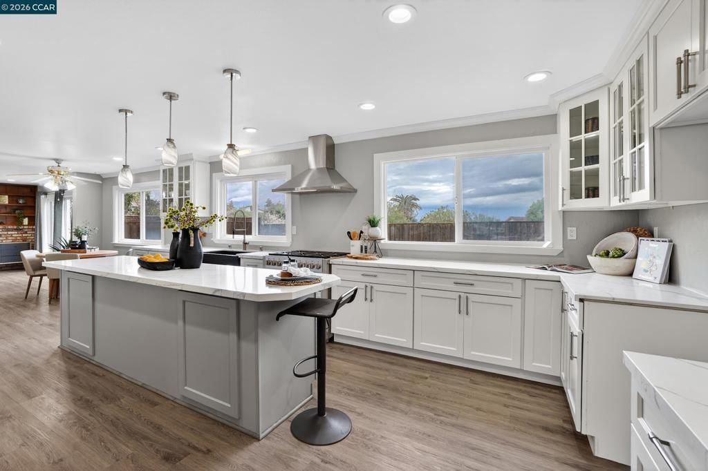 4310 4310 Foothill Way, Pittsburg, CA 94565