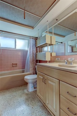 8586 FORSYTH DRIVE, Seminole, FL 33772