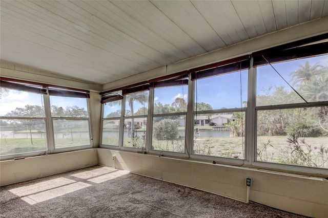 8586 FORSYTH DRIVE, Seminole, FL 33772