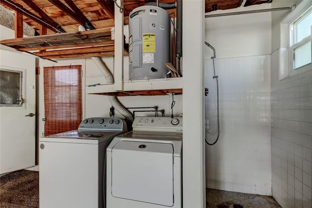 8586 FORSYTH DRIVE, Seminole, FL 33772