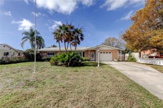 8586 FORSYTH DRIVE, Seminole, FL 33772
