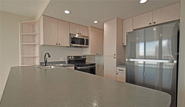 4015 BAYSHORE BOULEVARD 17F, Tampa, FL 33611