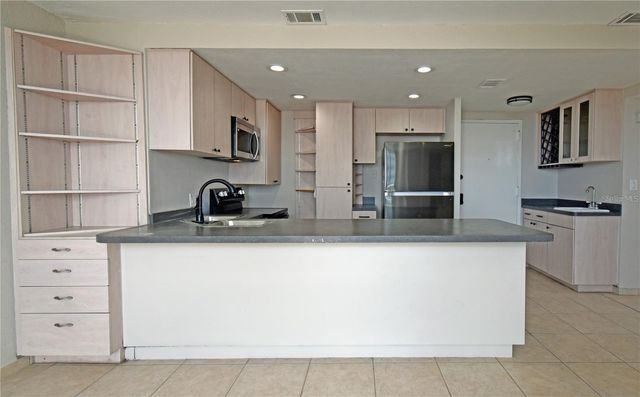 4015 BAYSHORE BOULEVARD 17F, Tampa, FL 33611