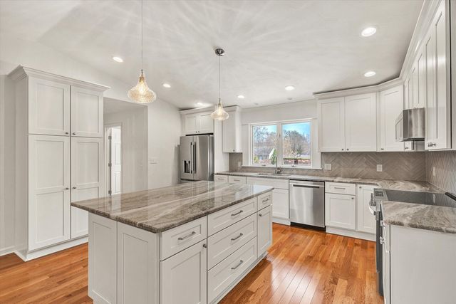 4925 Grape Tree LN, Roanoke, VA 24018