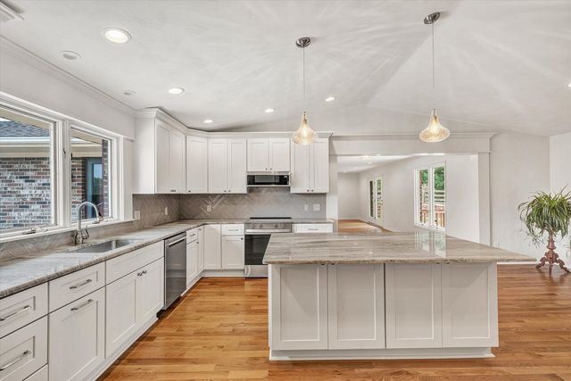 4925 Grape Tree LN, Roanoke, VA 24018