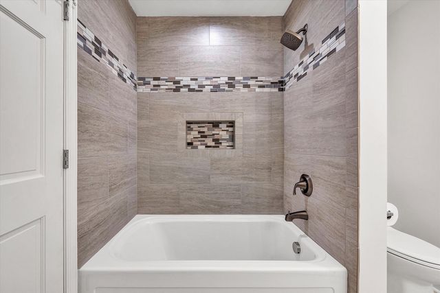 4925 Grape Tree LN, Roanoke, VA 24018