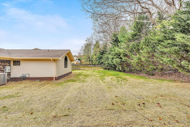 4925 Grape Tree LN, Roanoke, VA 24018