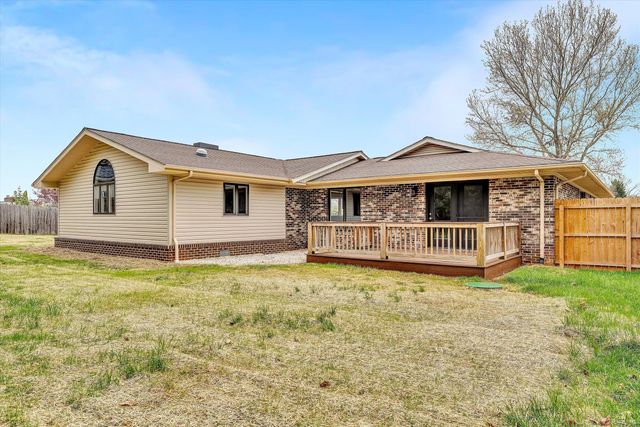 4925 Grape Tree LN, Roanoke, VA 24018