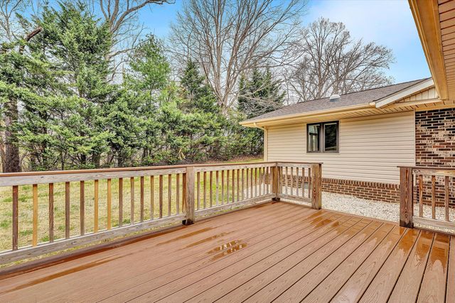 4925 Grape Tree LN, Roanoke, VA 24018