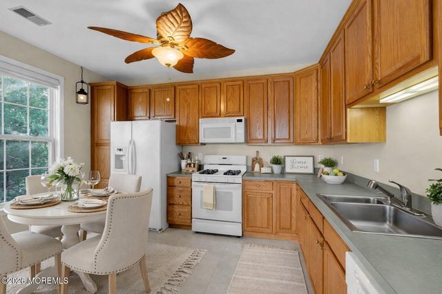 617 Saint Andrews Place, Manalapan, NJ 07726