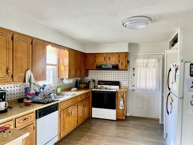 5060 Shelbyville Rd, Mcminnville, TN 37110
