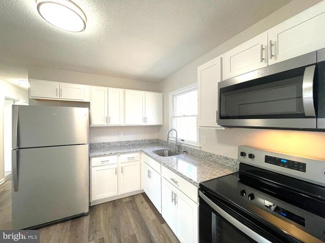 8264 SYCAMORE RD, Lusby, MD 20657