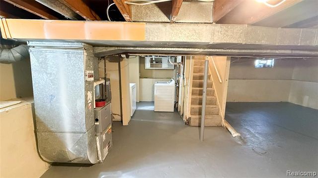 27127 Dartmouth Street, Madison Heights, MI 48071