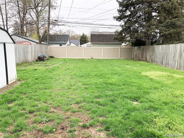 27127 Dartmouth Street, Madison Heights, MI 48071