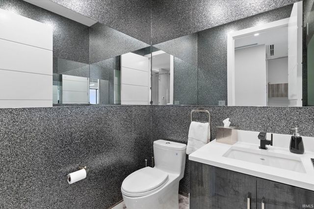 202 W Berry St Ste 740, Fort Wayne, IN 46802