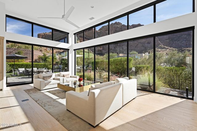 5841 N ECHO CANYON Circle, Phoenix, AZ 85018