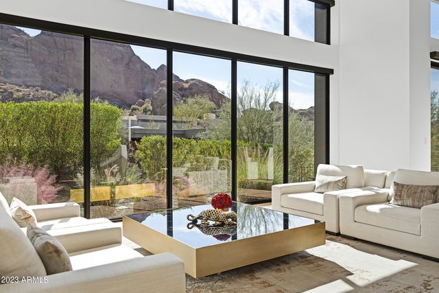 5841 N ECHO CANYON Circle, Phoenix, AZ 85018