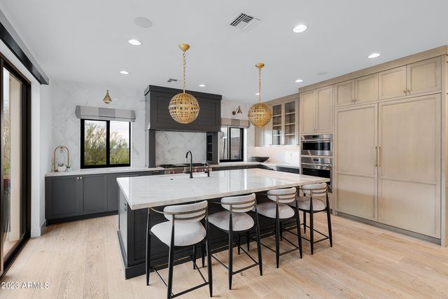 5841 N ECHO CANYON Circle, Phoenix, AZ 85018