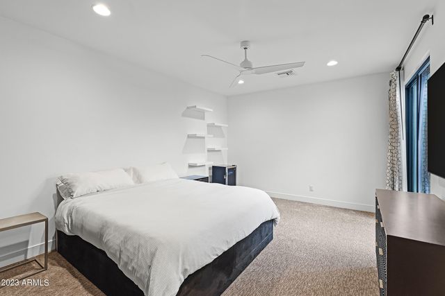 5841 N ECHO CANYON Circle, Phoenix, AZ 85018