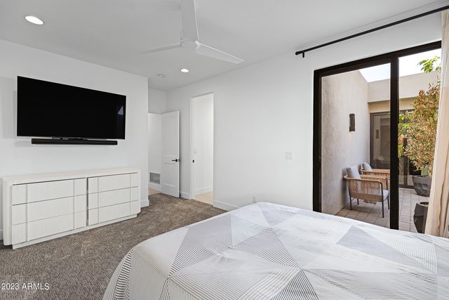 5841 N ECHO CANYON Circle, Phoenix, AZ 85018