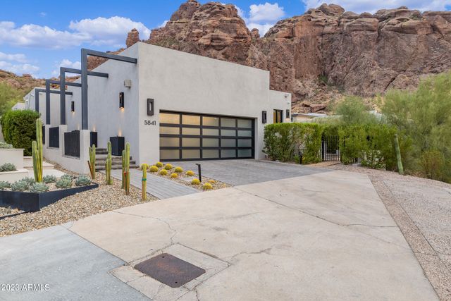 5841 N ECHO CANYON Circle, Phoenix, AZ 85018