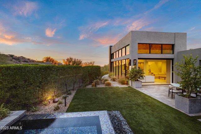5841 N ECHO CANYON Circle, Phoenix, AZ 85018