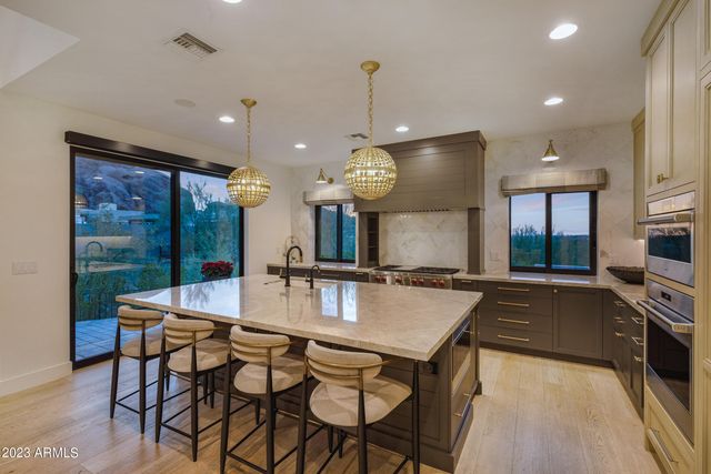 5841 N ECHO CANYON Circle, Phoenix, AZ 85018
