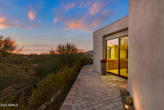 5841 N ECHO CANYON Circle, Phoenix, AZ 85018