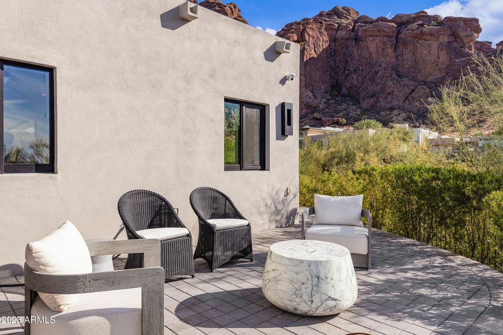Image 66 of property listing at 5841 N ECHO CANYON Circle, Phoenix, AZ 85018