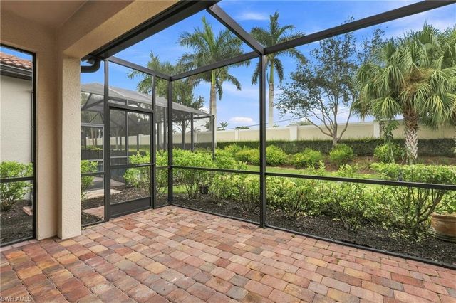 7186 Wilton DR, Naples, FL 34109