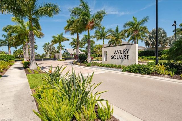 7186 Wilton DR, Naples, FL 34109