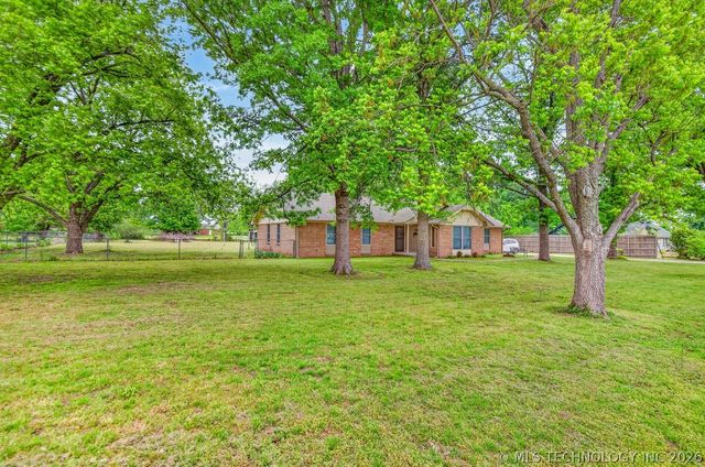 20805 S 4110 Road, Claremore, OK 74017