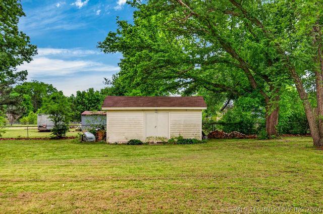 20805 S 4110 Road, Claremore, OK 74017