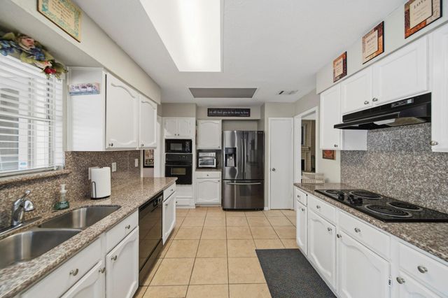 25402 Pepper Ridge Lane, Spring, TX 77373