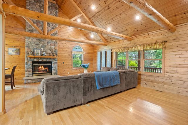 13831 Berkshire Lane, Dayton, MN 55327
