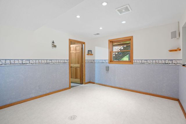 13831 Berkshire Lane, Dayton, MN 55327